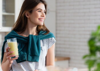 A bebida mais leve e rápida para começar bem o dia em 3 minutos