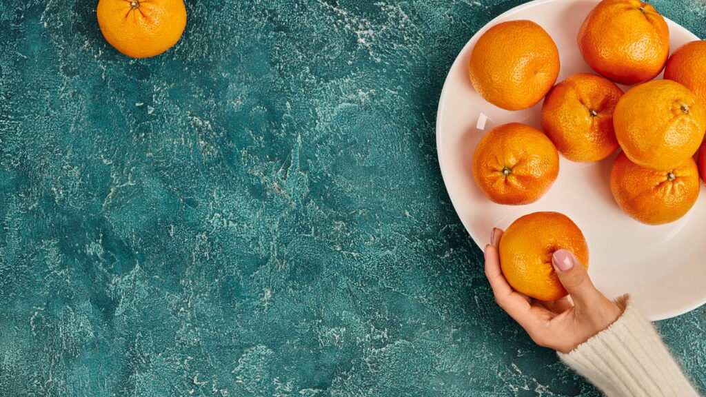 Cansou de bolo de laranja? Aprenda a fazer bolo de tangerina com casca no liquidificador