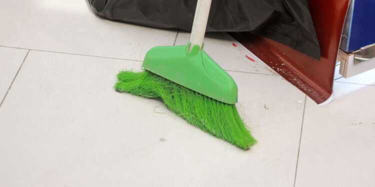 Nem vassoura, nem rodo: os robôs que limpam sem esforço