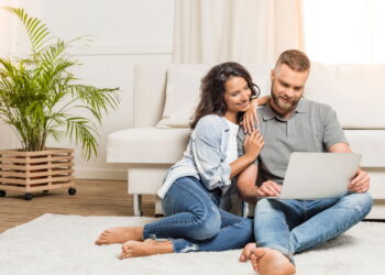 Como ter rotinas mais prazerosas com seu parceiro para harmonia no lar segundo especialistas