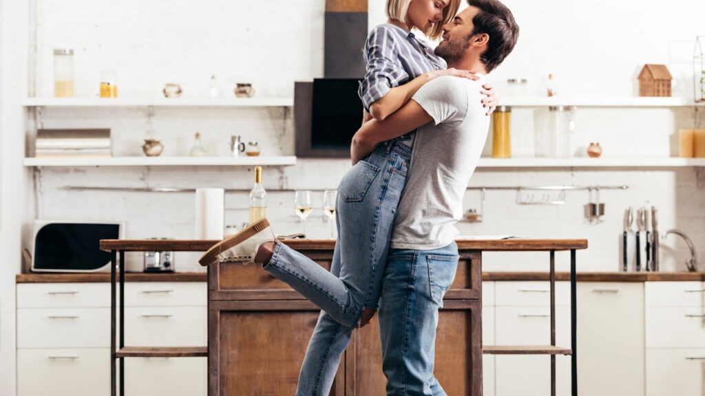 Como ter rotinas mais prazerosas com seu parceiro para harmonia no lar segundo especialistas