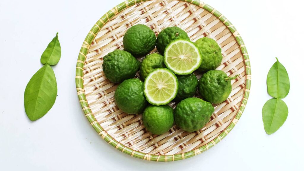 Estas cascas perfumadas afastam as baratas dos cantos dos móveis