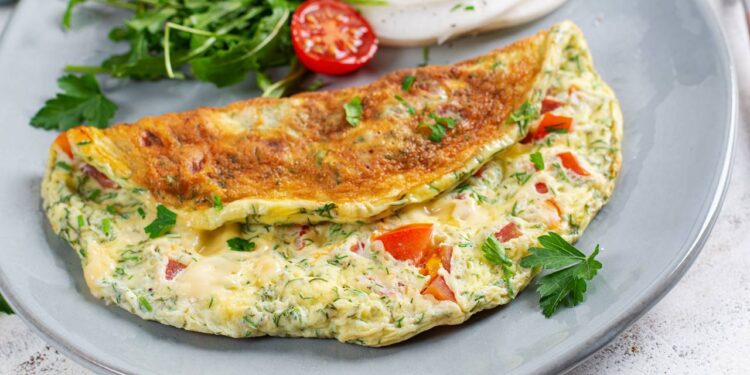 A omelete de micro-ondas deliciosa que é a dica mais prática para seu café da manhã