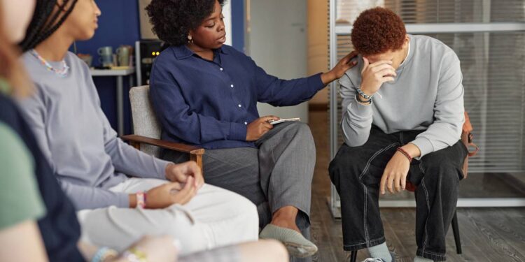 Como superar a insegurança e tomar decisões diárias com confiança, segundo a psicologia