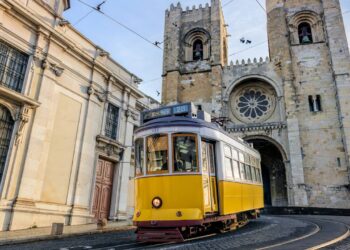 Capital moderna é conhecida como um destino cultural imperdível para a família