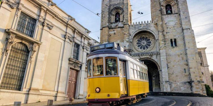 Capital moderna é conhecida como um destino cultural imperdível para a família