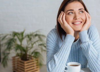 Como adotar uma mentalidade positiva atrai oportunidades segundo a psicologia