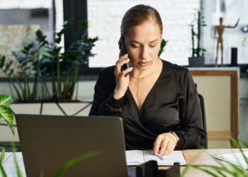 Como usar plantas para reduzir o estresse em ambientes de trabalho