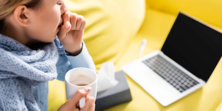 Chás quentes para aliviar tosse seca de forma rápida e prática