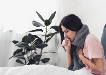 A solução natural para aliviar tosses e dores musculares que você não conhece