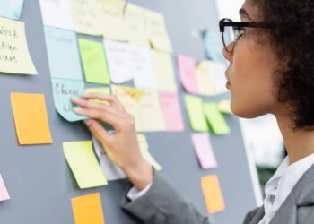 Como usar lembretes positivos para manter a motivação, segundo especialistas