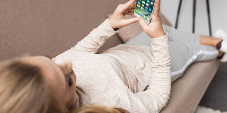 Como sair das redes sociais pode revitalizar sua mente, segundo a psicologia