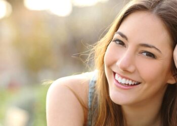 Receitas fáceis com ingredientes do dia a dia para cuidar de dentes e gengivas