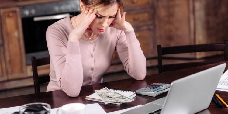 Como aliviar o estresse no trabalho com calma, segundo terapeutas