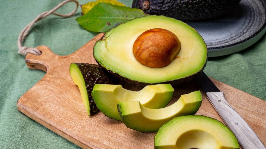 O poder do abacate que transforma o coração, a pele e o metabolismo
