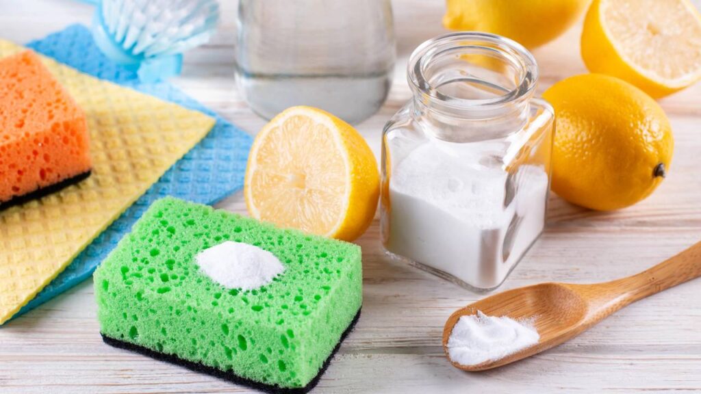 Esta mistura simples faz o vaso sanitário brilhar como novo