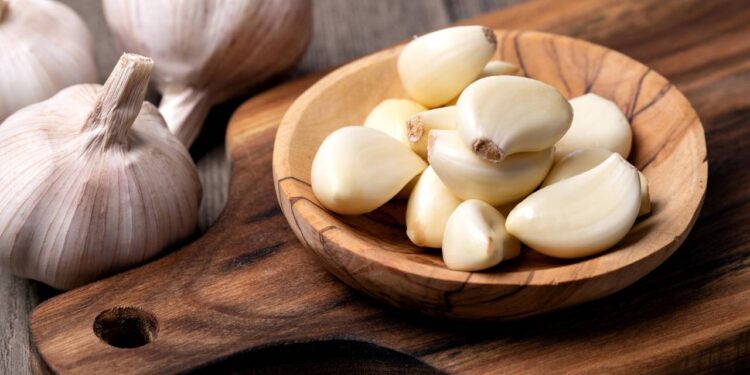 Receita tradicional com alho que reforça a imunidade contra gripes