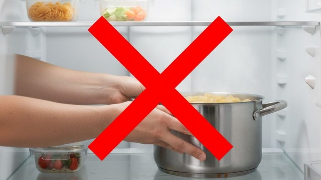 Entenda por que a geladeira acumula água na parte de trás e o que isso revela sobre o funcionamento 5 Este detalhe explica porque sua geladeira faz água atrás