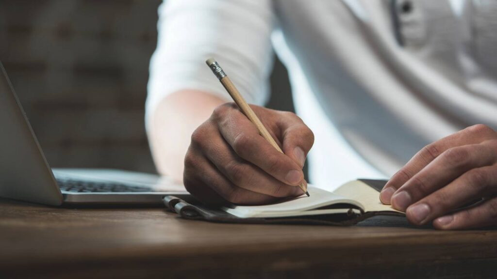 Nem planner, nem aplicativo: esse truque simples organiza sua rotina