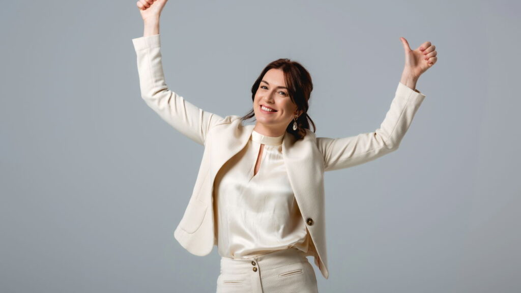 Aumentar autoestima feminina com práticas fáceis, segundo terapeuta