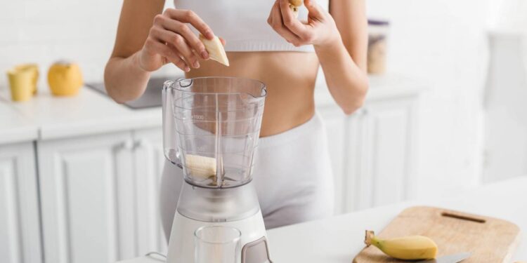 A fruta que todo mundo compra, mas poderia colher em casa, pois cresce em qualquer lugar