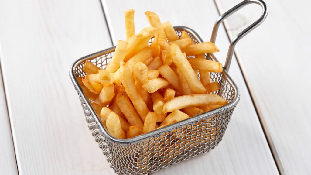 O truque simples com vinagre que deixa as batatas mais crocantes