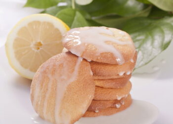 Biscoitinhos de limão sem farinha nem açúcar: receita leve e nutritiva