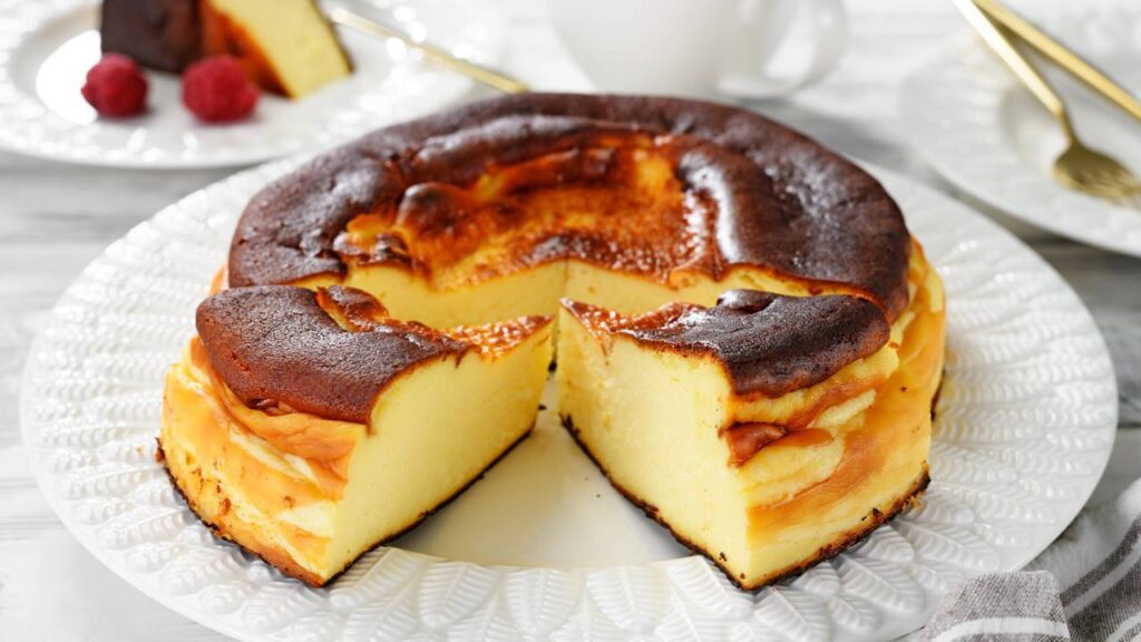 Aprenda a fazer o bolo basco da vovó com esta receita fácil