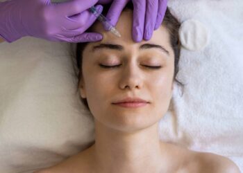 Botox aos 25? Saiba por que especialistas recomendam o procedimento tão cedo