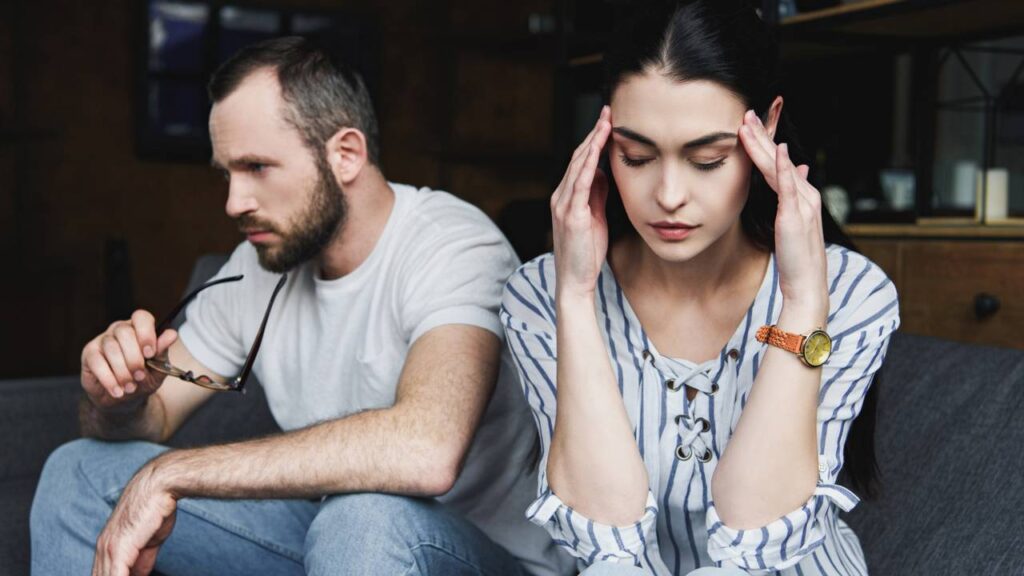 Pessoas que provocam e fazem você se sentir culpado, psicologia explica