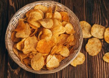 Como fazer chips de batata no micro-ondas em 5 minutos
