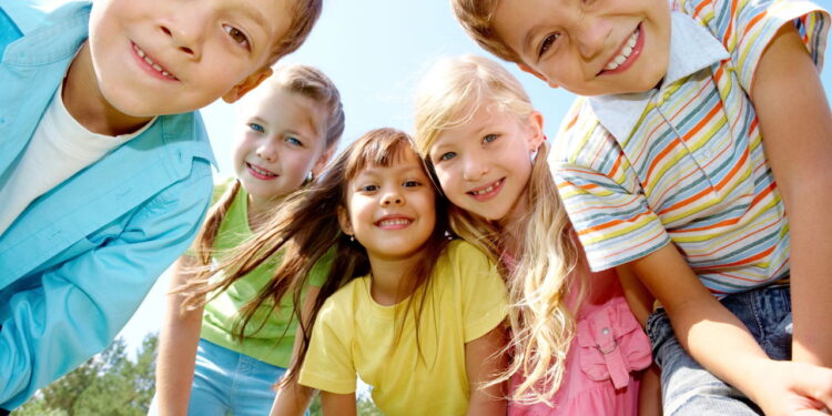 Tendência de nomes curtos une simplicidade, sonoridade e significados simbólicos