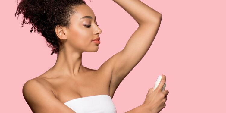 Desodorante ou antitranspirante, qual a diferença e qual usar no dia a dia