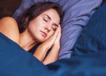 Esse hábito simples antes de dormir pode dizer muito sobre sua personalidade