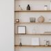 3 dicas para você que não sabe como decorar a estante