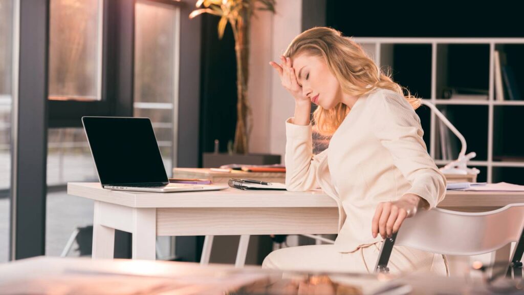 Como o estresse reduz a capacidade do seu cérebro, segundo a psicologia