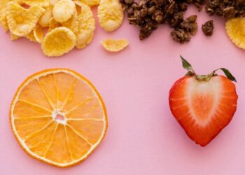 4 frutas que ficam incríveis quando desidratadas no forno