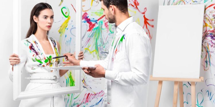 Por que criamos cenários fictícios antes de dormir, segundo psicologia