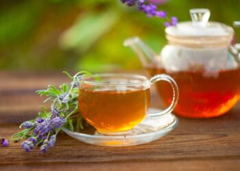 Infusão de lavanda para ter uma noite de sono mais tranquila