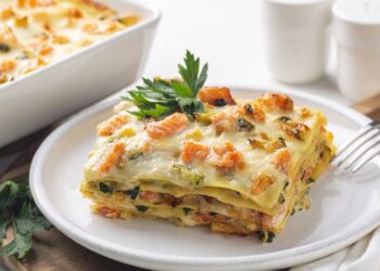Lasanha de abobrinha no micro-ondas com textura e sabor garantidos