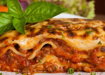 Lasanha de micro-ondas: versão rápida, cremosa e pronta em 10 minutos