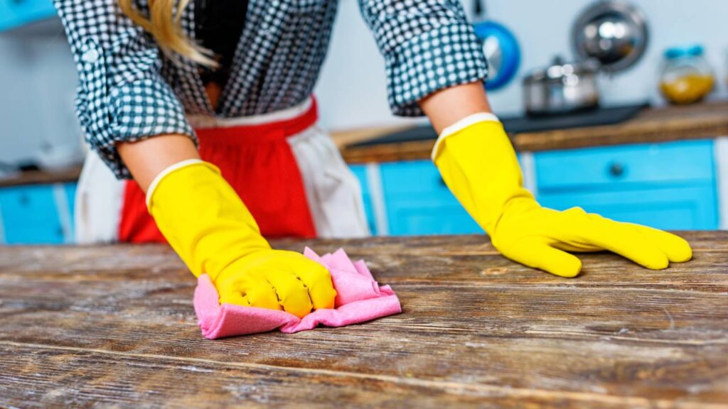 Moscas na pia de novo? Esse truque pode acabar com isso hoje