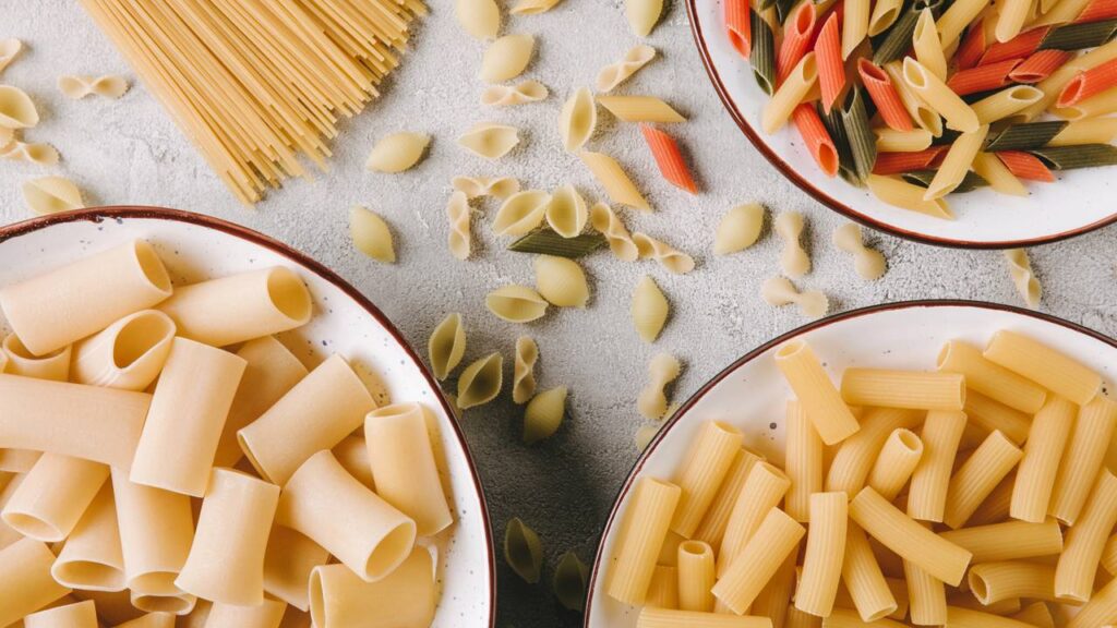 Jantar rápido: massa cremosa feita em 10 minutos com apenas 3 ingredientes