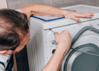 Técnico revela truque simples para aumentar a pressão da água da máquina de lavar