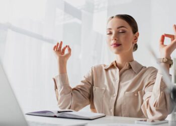 Rotina de 5 minutos que melhora seu humor e o sono