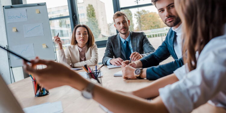 É assim que uma pessoa inteligente reage quando é humilhada