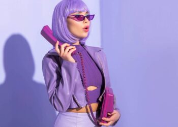 Quem se identifica com a cor roxa busca profundidade, segundo a psicologia