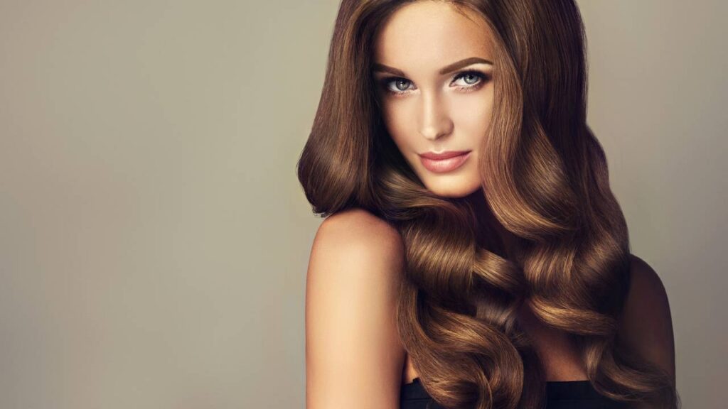 É isso que vai acontecer com o seu cabelo se usar óleo todos os dias