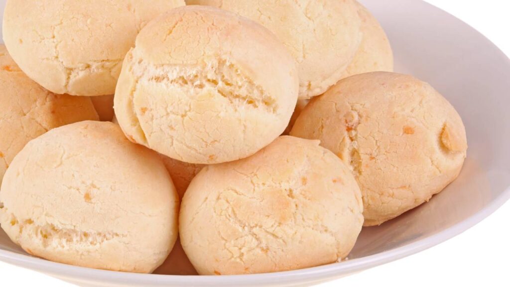 O pão de queijo de frigideira mais rápido e cremoso que você vai provar