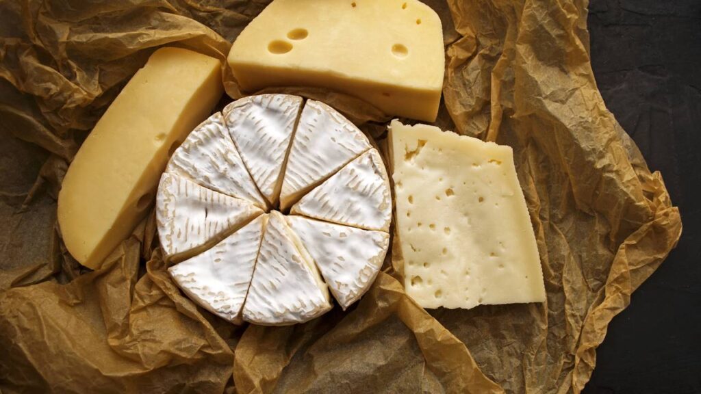 Como conservar queijo para mantê-lo fresco por mais tempo
